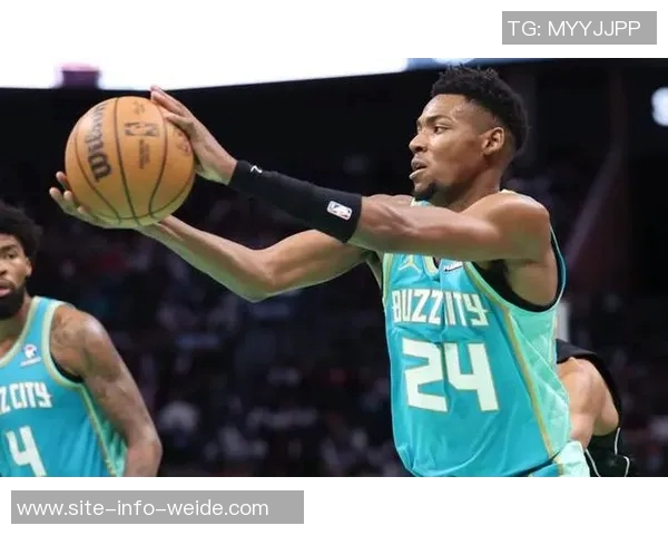 黄蜂主帅称三球替补愿意以任何方式助力球队胜利